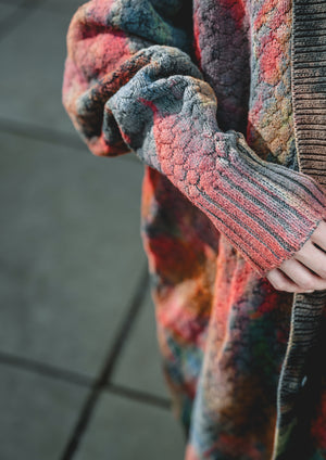 HANDPAINTED - COZY CARDIGAN - KNIT PEARL black painted